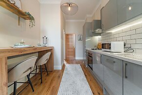 Avari Apartments - Notting Hill