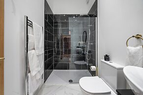 Avari Apartments - Notting Hill