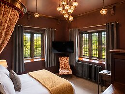 Lewtrenchard Manor