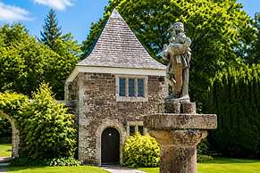 Lewtrenchard Manor