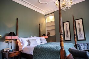 Lewtrenchard Manor