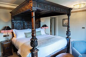 Lewtrenchard Manor
