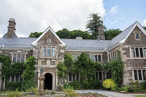Lewtrenchard Manor