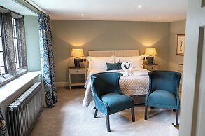 Lewtrenchard Manor