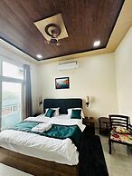 Hotel Baba Kinaram Kutir