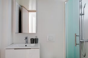 Arco - 2-BR Apt in the Heart of Athens