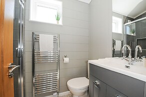 17 Meadow Retreat