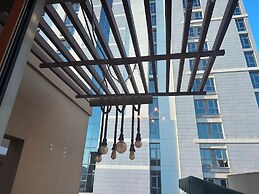 Modern 1BR w Pool and Parking At Roxana Residence