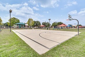 10 Mi to Dtwn Austin: Family Home w/ Communal Pool