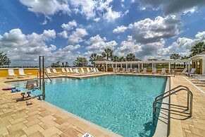 Pet-friendly Home w/ Golf Cart in The Villages!
