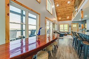 Game Room & Screened Porch: Kentucky Lake Retreat!