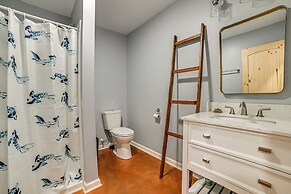 Game Room & Screened Porch: Kentucky Lake Retreat!
