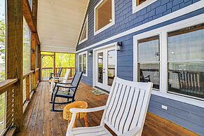Game Room & Screened Porch: Kentucky Lake Retreat!