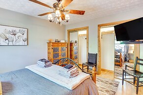 Ellijay Cabin 7 Mi to Dtwn: Hot Tub & Mtn Views