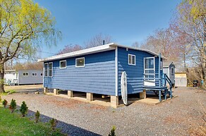 Near Beach & Downtown: York Cottage w/ Yard!