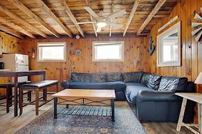 Near Beach & Downtown: York Cottage w/ Yard!