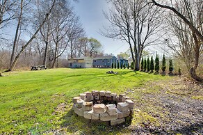 Near Beach & Downtown: York Cottage w/ Yard!