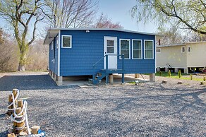 Near Beach & Downtown: York Cottage w/ Yard!