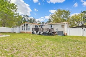Walk to Hadnot Creek: Coastal Escape w/ Yard