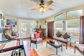 Walk to Hadnot Creek: Coastal Escape w/ Yard