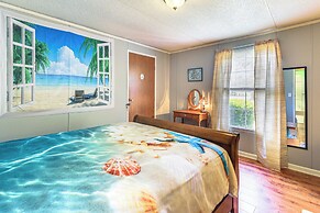 Walk to Hadnot Creek: Coastal Escape w/ Yard
