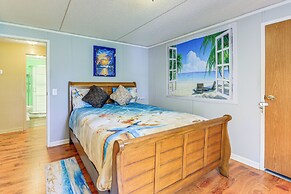 Walk to Hadnot Creek: Coastal Escape w/ Yard