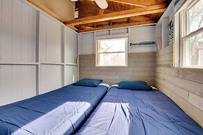 Walk to Long Sands Beach: Cottage w/ Fire Pits!