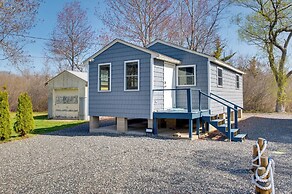 Walk to Long Sands Beach: Cottage w/ Fire Pits!