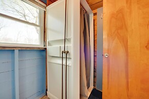 Walk to Long Sands Beach: Cottage w/ Fire Pits!