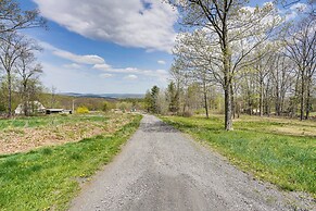 Mtn Views & Private Yard: Retreat in Cornwallville