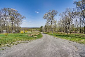 Mtn Views & Private Yard: Retreat in Cornwallville