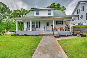 Walk to Dtwn Greensburg: Charming Unit w/ Deck!