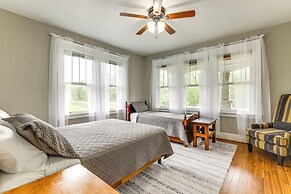 6 Mi to Rabbit Hash: Rural Home w/ 2 Porches