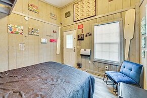 Secluded on 10 Acres: Livingston Getaway w/ Sauna!