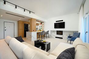 Beachfront Achillion Bay Villa in Corfu