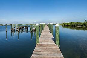 Waterfront Luxury Home - Tidelands House