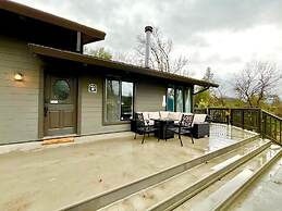 Modern Yosemite Cabin, 15min Bass Lake, Sleeps 8