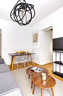 Chic 1BR by Eiffel Tower & Champ de Mars