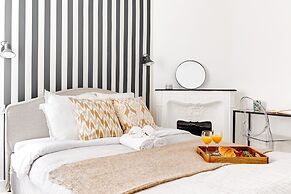 Chic 1BR by Eiffel Tower & Champ de Mars