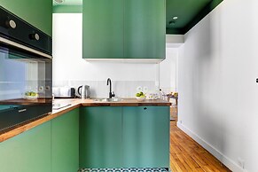 Chic 1BR by Eiffel Tower & Champ de Mars