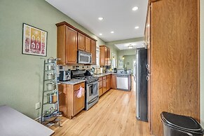 Stylish 2-story Home - Perfect Denver Location 2 Bedroom Home