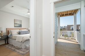 Salty Dalty & Three Buoys 3 Bedroom Townhouse