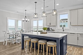 Forever Blue 6 Bedroom Home