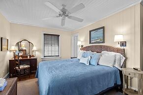 Sutton Cottage 5 Bedroom Home