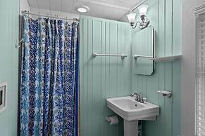 Sutton Cottage 5 Bedroom Home