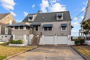 Sutton Cottage 5 Bedroom Home