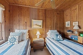 Sutton Cottage 5 Bedroom Home