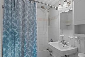 Sutton Cottage 5 Bedroom Home