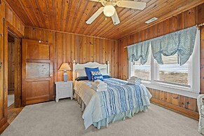 Pollock Cottage 6 Bedroom Home
