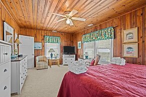 Pollock Cottage 6 Bedroom Home